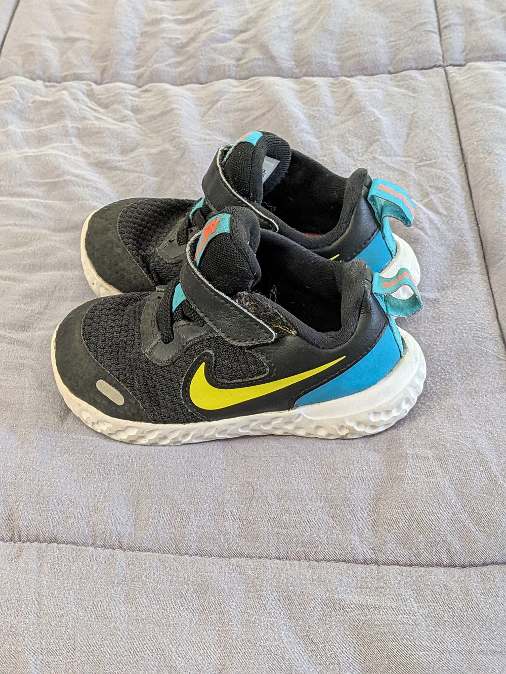 Nike Toddler Revolution Sneakers Size 7C (Toddler) Pre-owned Athletic Play Swish